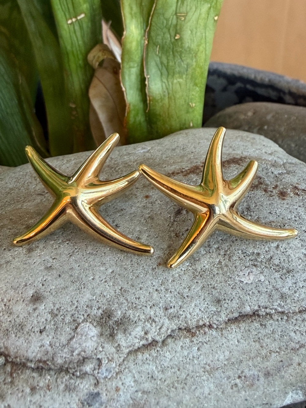 Tiffany and Co 18k gold starfish earrings